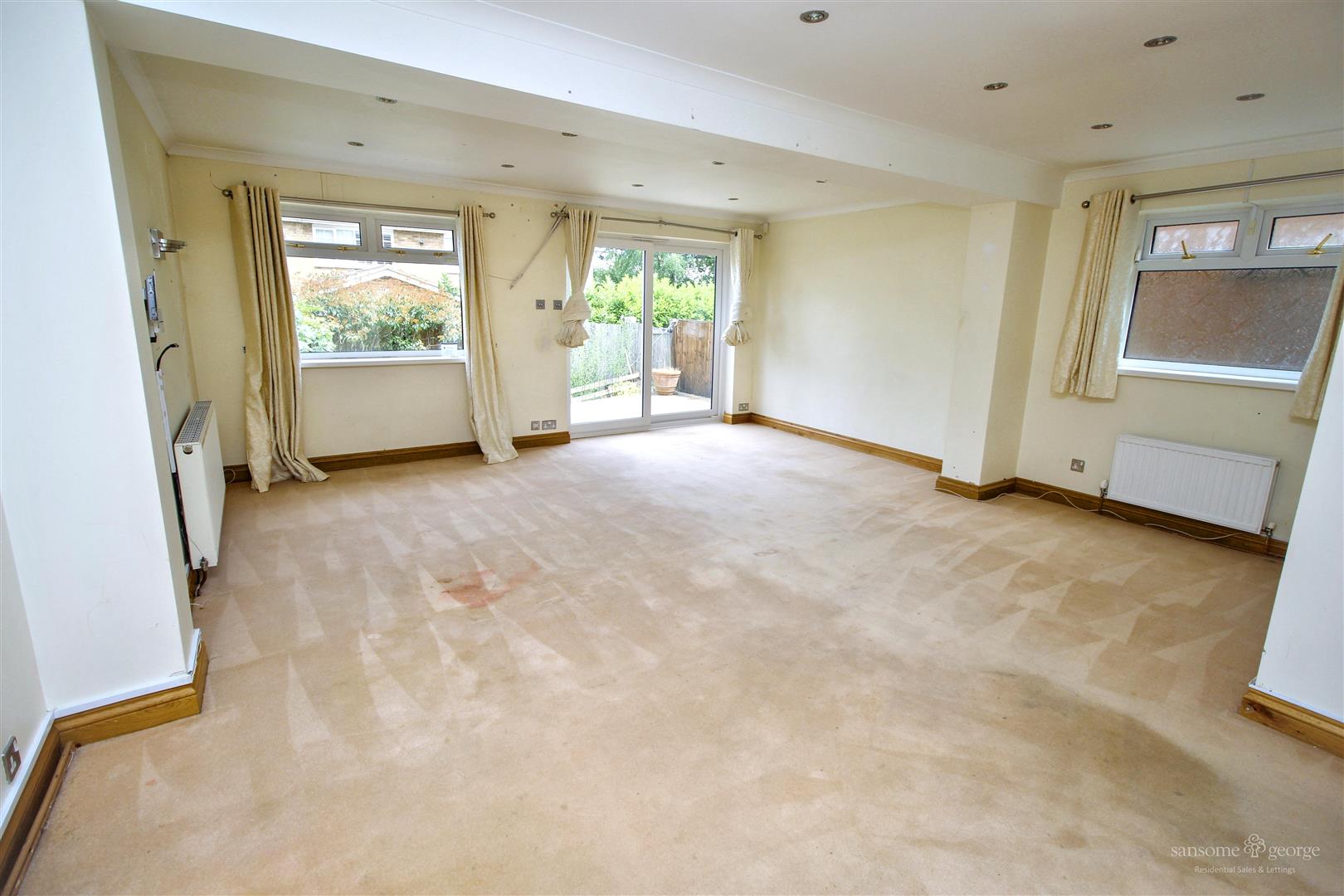 3 bed property in Cecil Aldin Drive, Reading